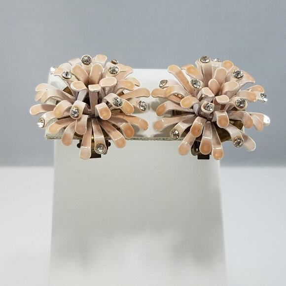 1950s Pink Enamel Flower Clip Earrings Rhinestone Centers Vintage Jewelry - Picture 8 of 10